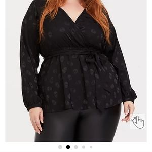 Torrid skull top